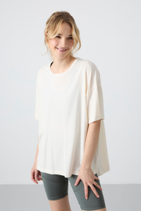 Экрю хлопковая футболка с мягким прикосновением, оверсайз, базовая, для женщин - 97285.