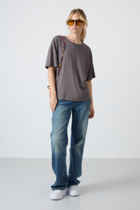 Темно-серая трикотажная модальная мягкая базовая женская футболка оверсайз - 9728.