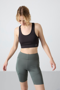 Черный спортивный бюстгальтер с узким кроем и U-образным вырезом, детали на спине - 971200