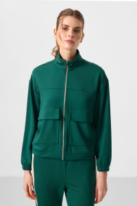 Зеленый мягкий текстурированный свитшот с высоким воротом oversize и карманами в стиле кагоро для женщин - 973012.