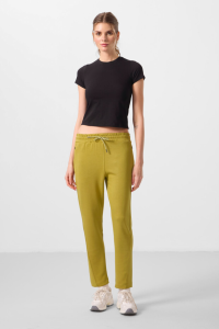 Темно-горчичные женские брюки с узкими штанинами и скрытой молнией - 94668.