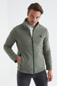 Объяснение: "Çağla Fermuarlı Dik Yaka Standart Kalıp Erkek Polar Sweatshirt - 88134" переводится как "Мужской поларный свитшот с воротником-стойкой и молнией цвета хаки - 88134".