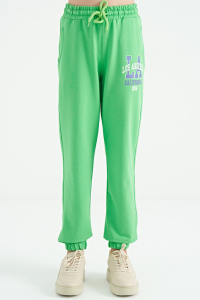 Неоново-зеленые штаны для девочек с вышивкой в стандартном крое - 751203.