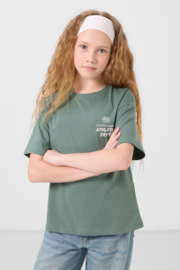 Открытая зеленая хлопковая футболка с круглым вырезом и оверсайз фасоном для девочек с принтом - 751781